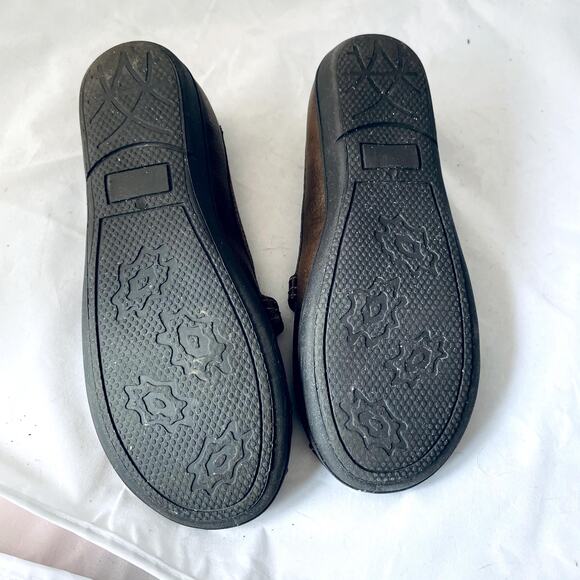 Women's size 8 Brown Loafers faux leather comfort - Picture 6 of 7